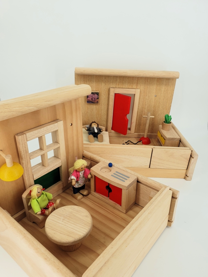 Plantoys sustatomas namas su baldais ir šeima - Image 6