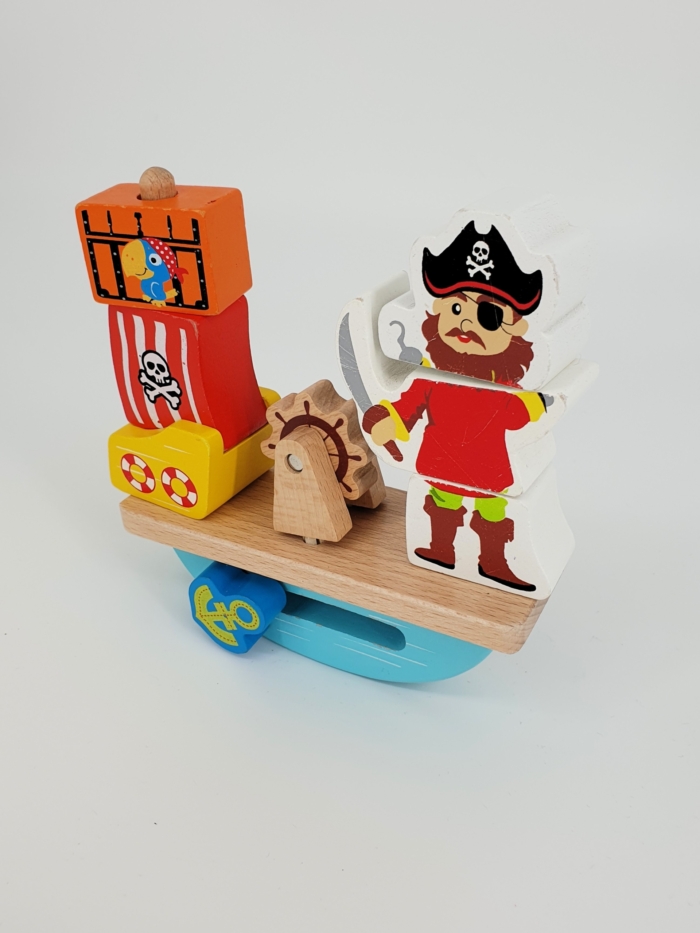 Balansavimo bokštai piratų laivas