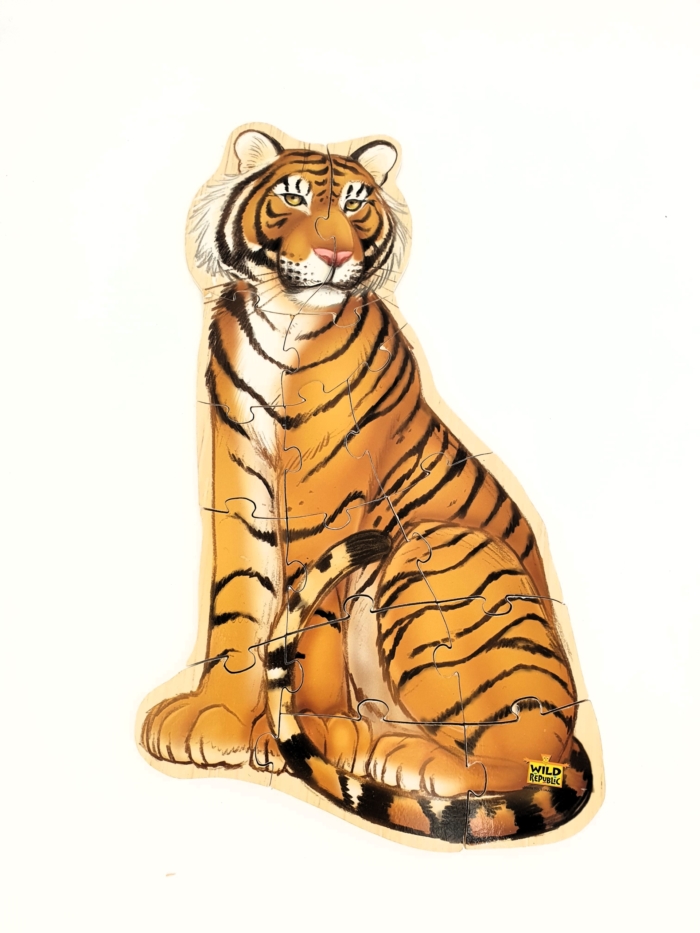 Medinė grindų dėlionė tigras